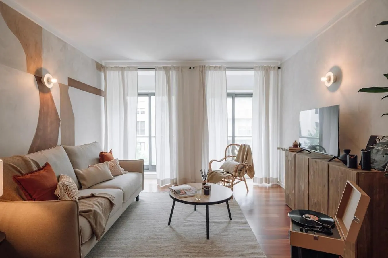 Azzurra - 2 Bedrooms And Parking In Avenidas Novas 리스본 포르투갈