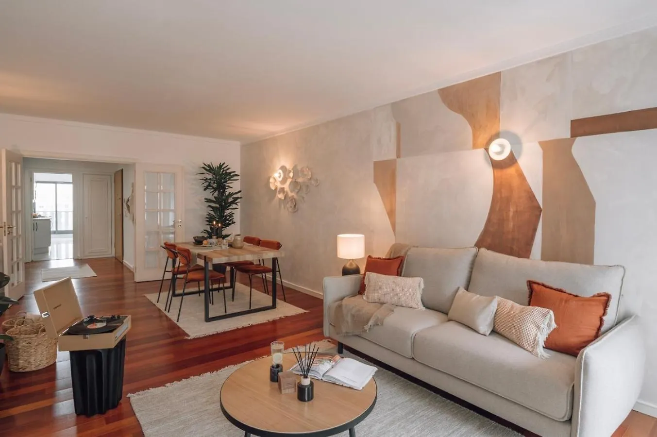 Контакты Azzurra - 2 Bedrooms And Parking In Avenidas Novas